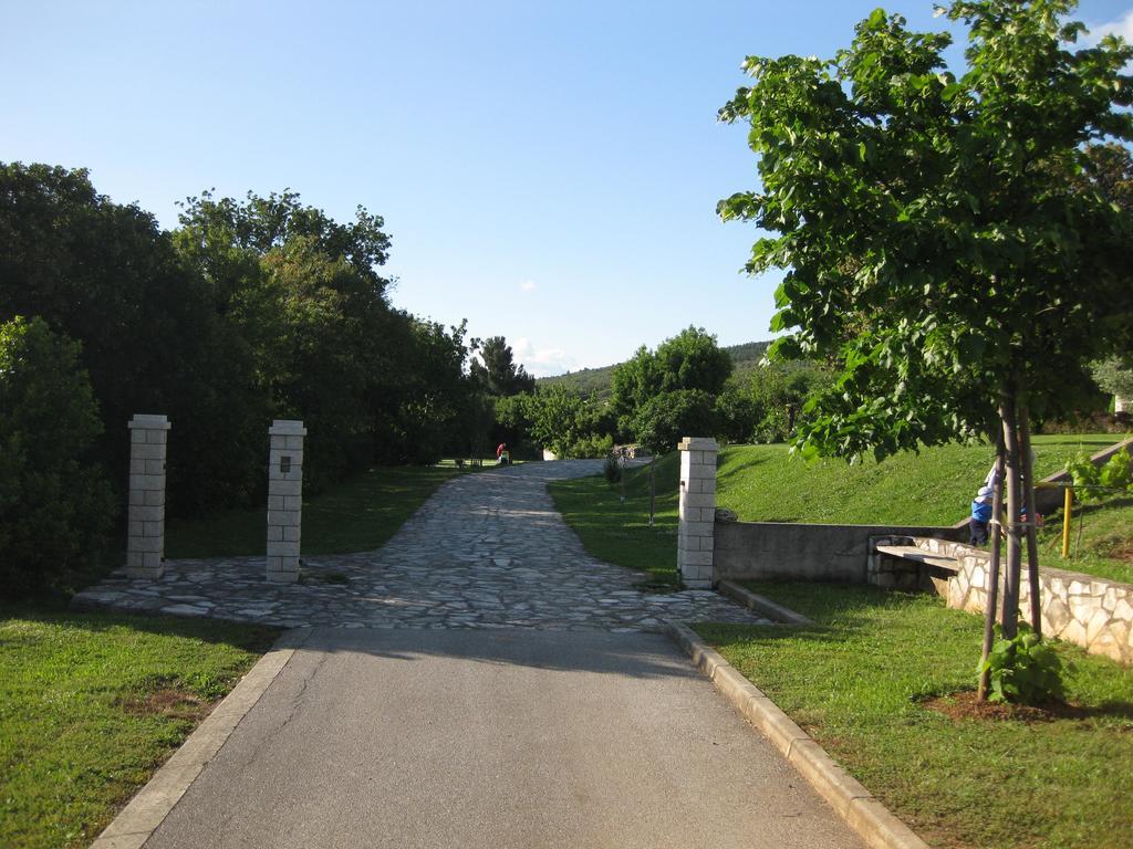 Apartment Belvedere Koromačno Exterior foto